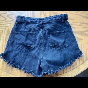 Black wild fable shorts!👽🤍